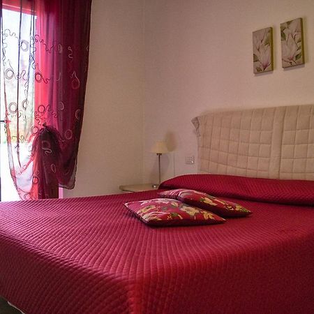 Poggio Degli Olivi Guest House ซาตูร์เนีย ภายนอก รูปภาพ