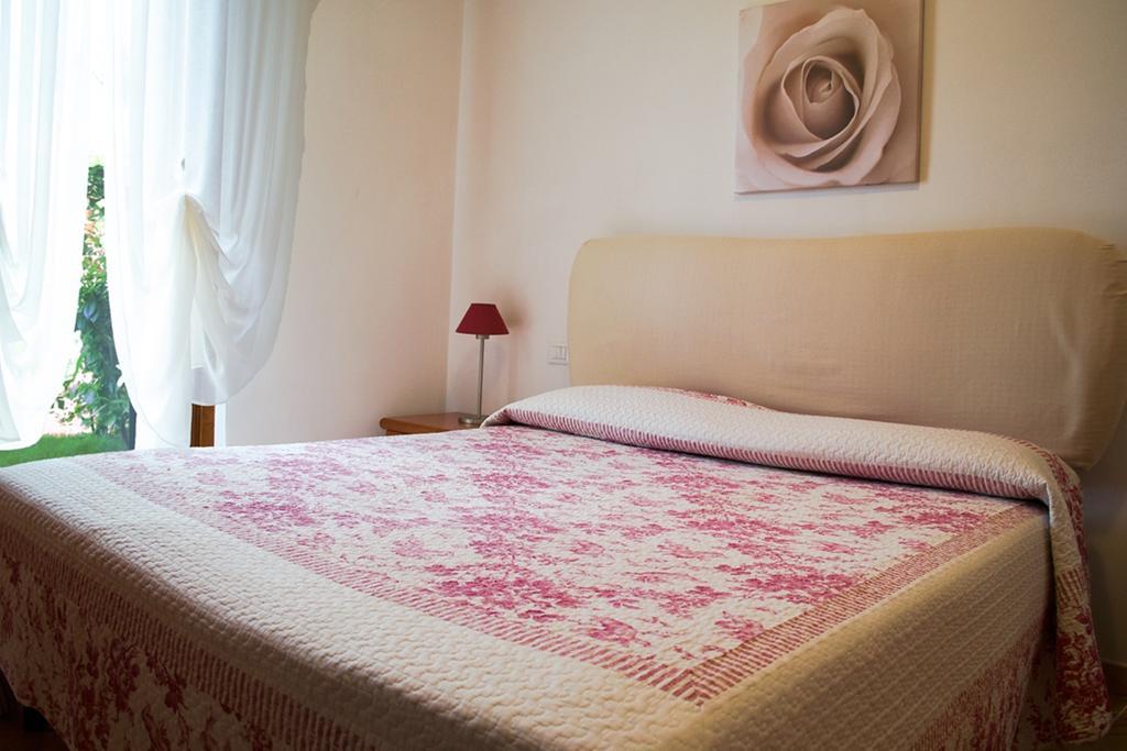 Poggio Degli Olivi Guest House ซาตูร์เนีย ภายนอก รูปภาพ