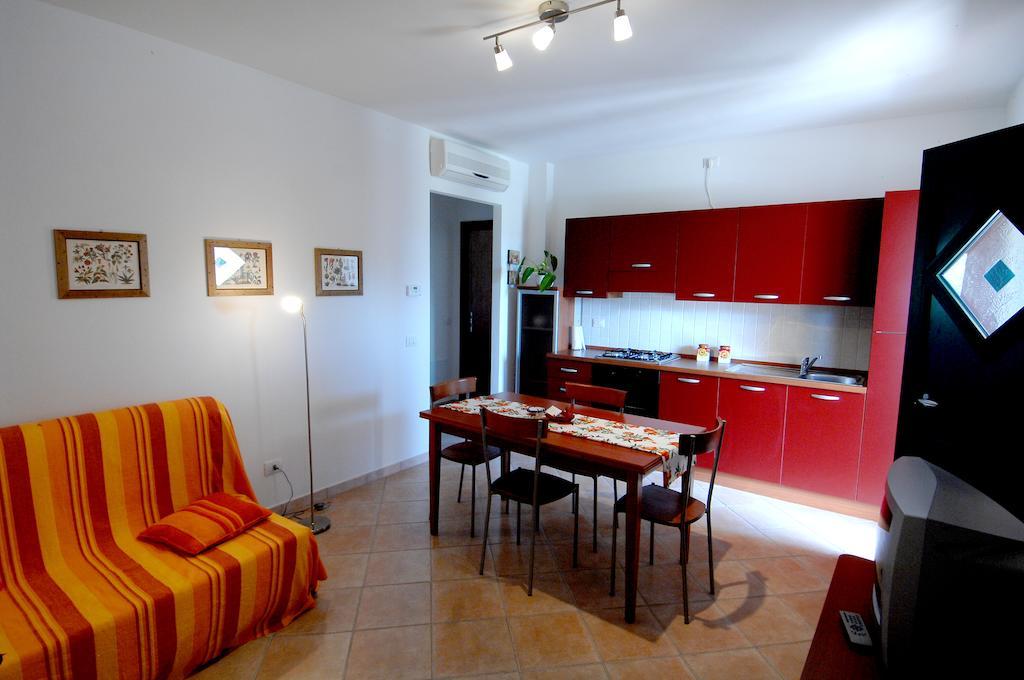Poggio Degli Olivi Guest House ซาตูร์เนีย ห้อง รูปภาพ